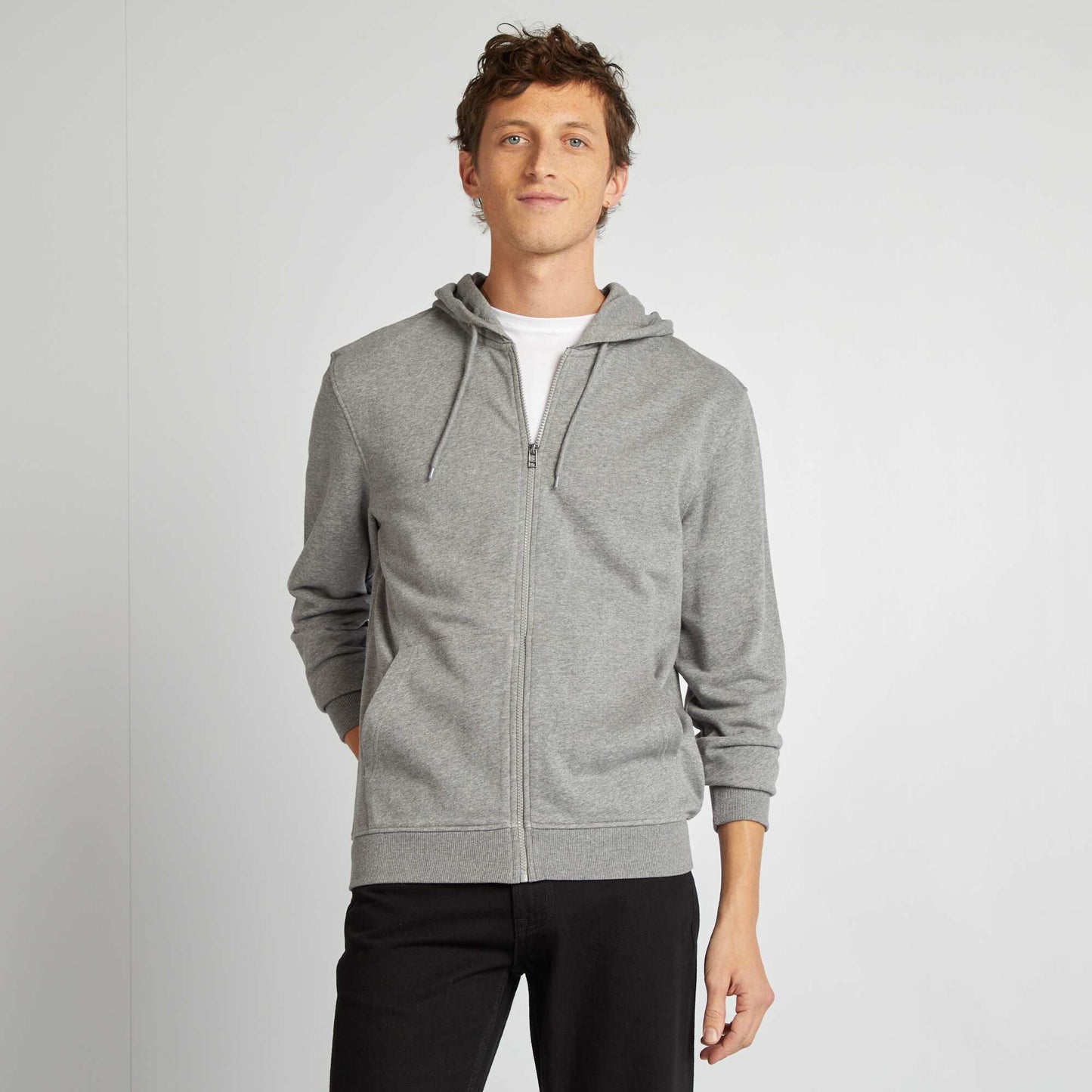 Sweat zippé à capuche GRIS