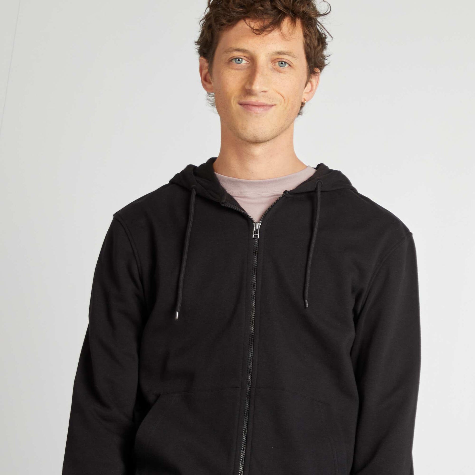 Sweat zippé à capuche NOIR