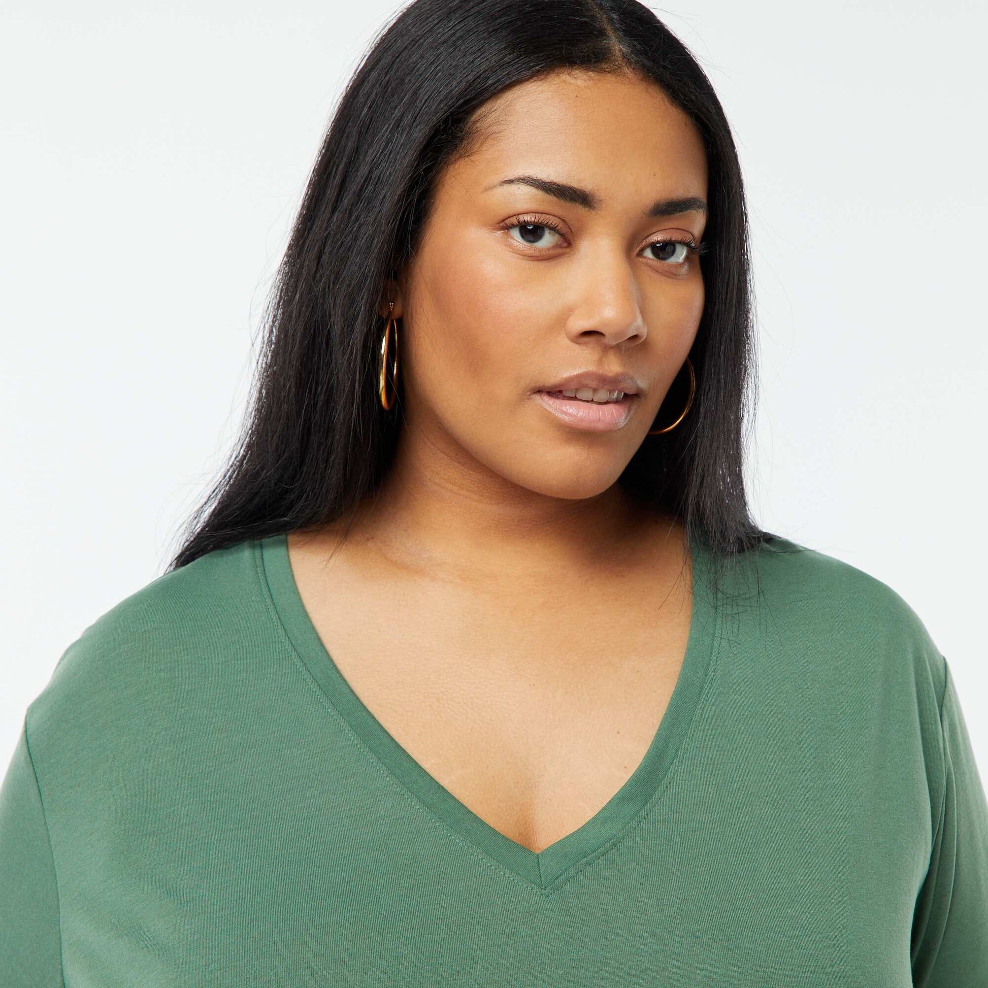 T-shirt basique uni col V VERT