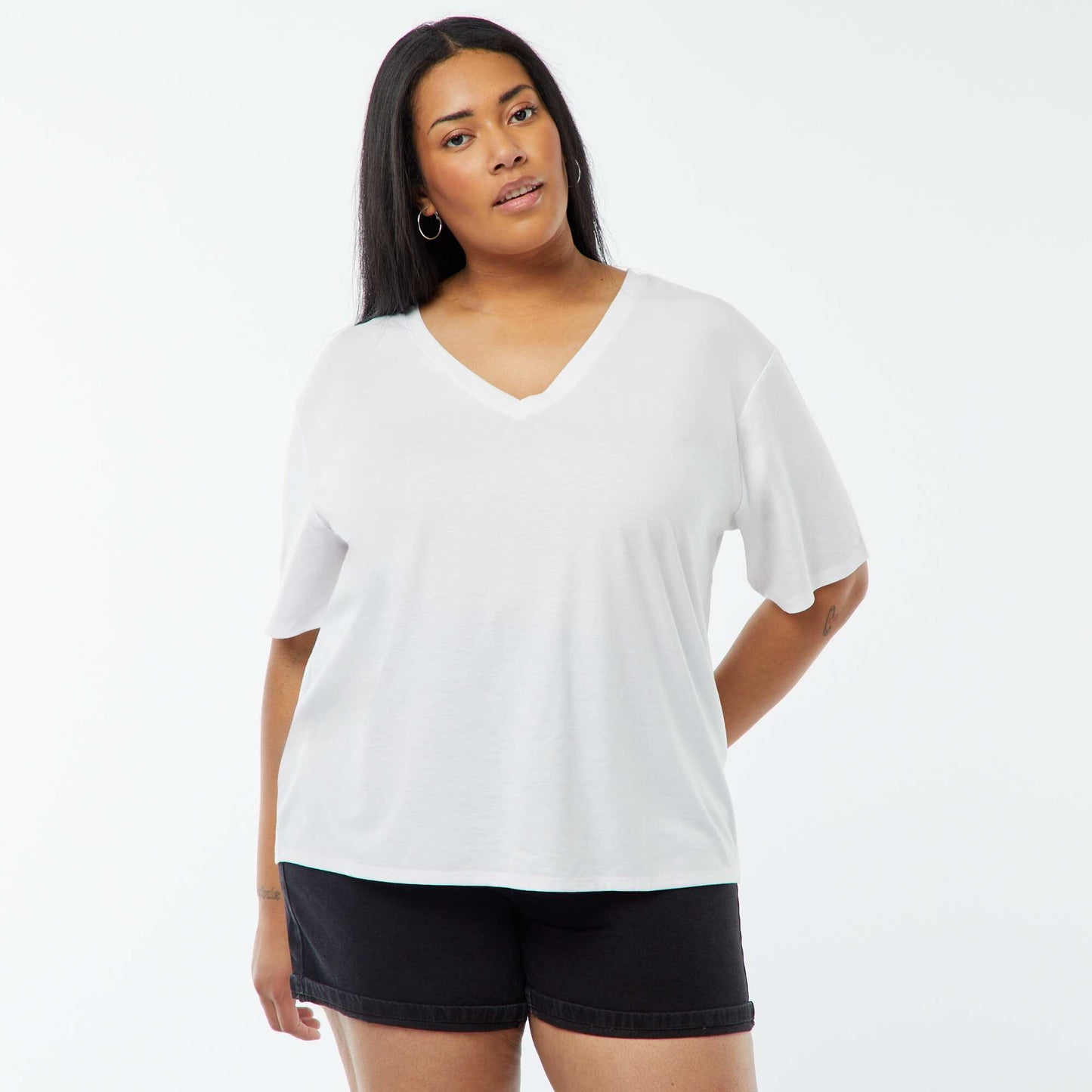T-shirt basique uni col V BLANC