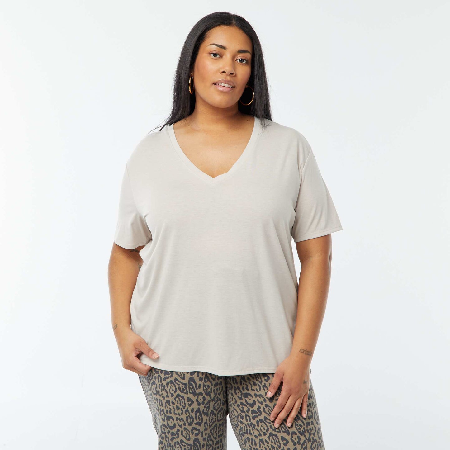 T-shirt basique uni col V GRIS