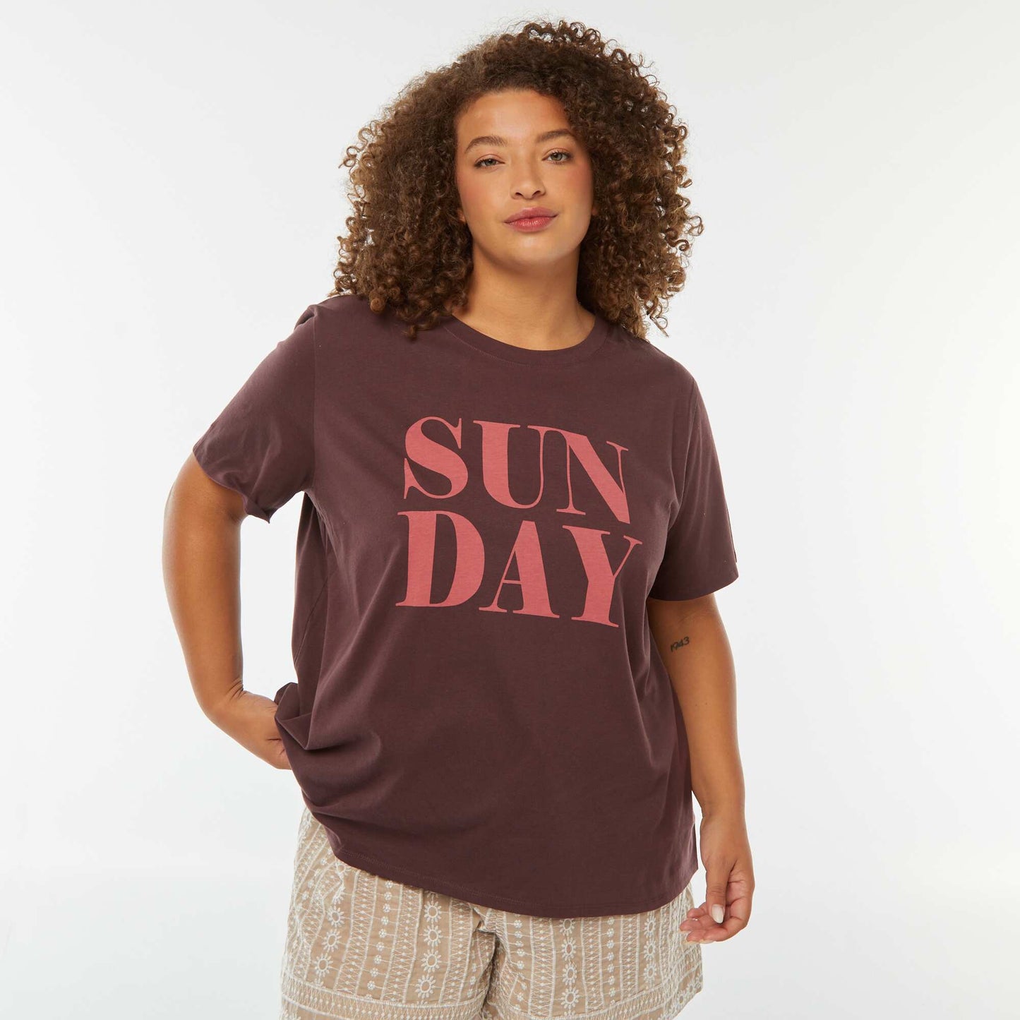 T-shirt à manches courtes avec imprimé MARRON