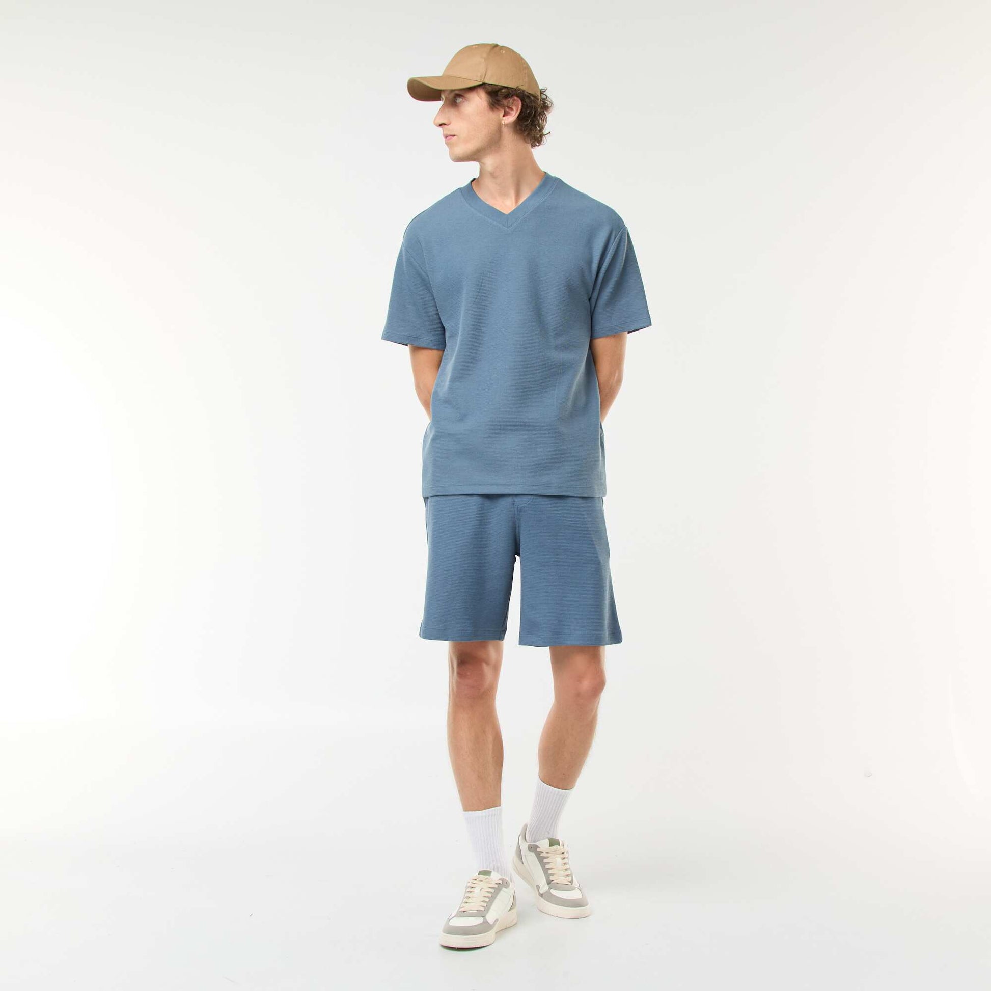 T-shirt en maille col V BLEU