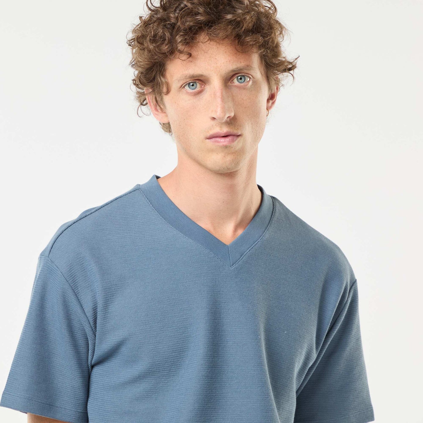 T-shirt en maille col V BLEU