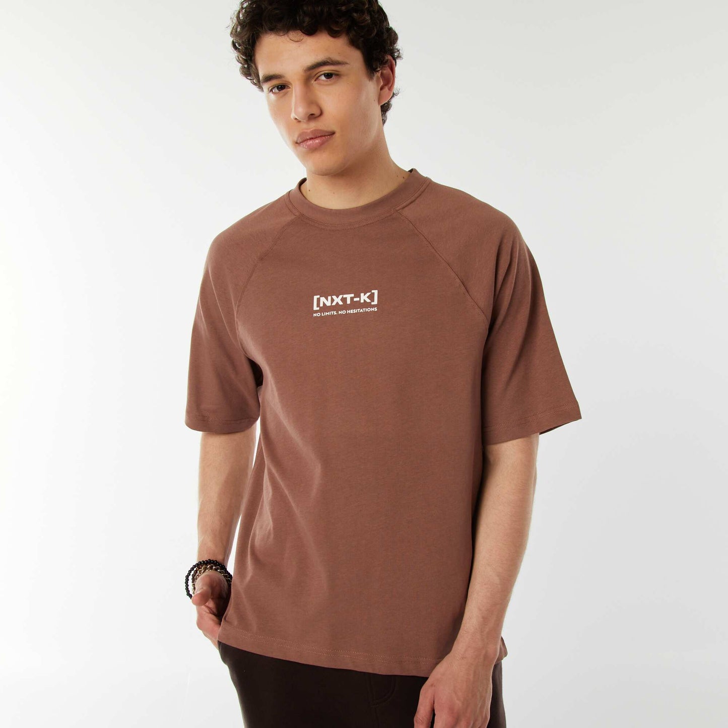 T-shirt manches courtes raglan imprimé MARRON