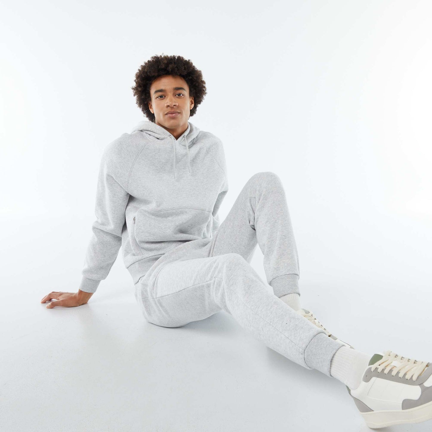 Sweat uni à capuche avec poches zippées GRIS