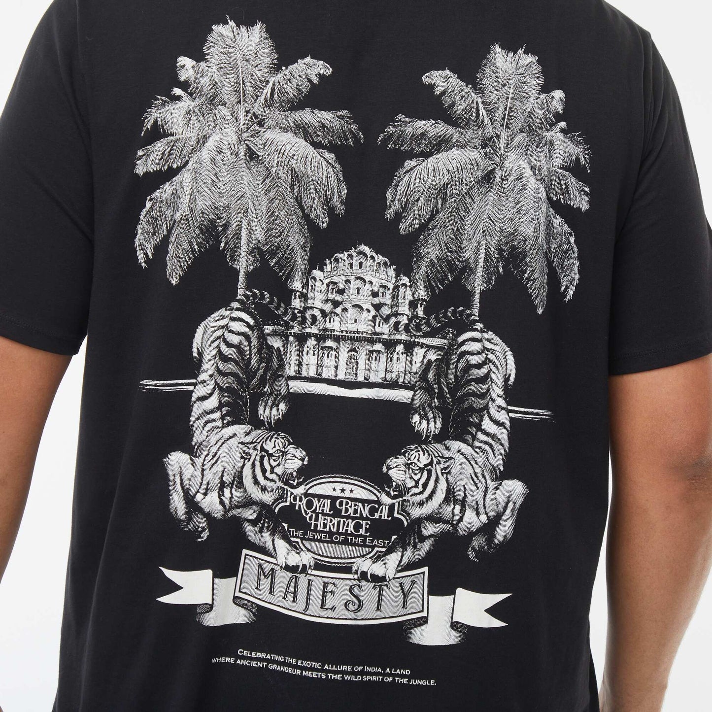 T-shirt manches courtes à motif NOIR