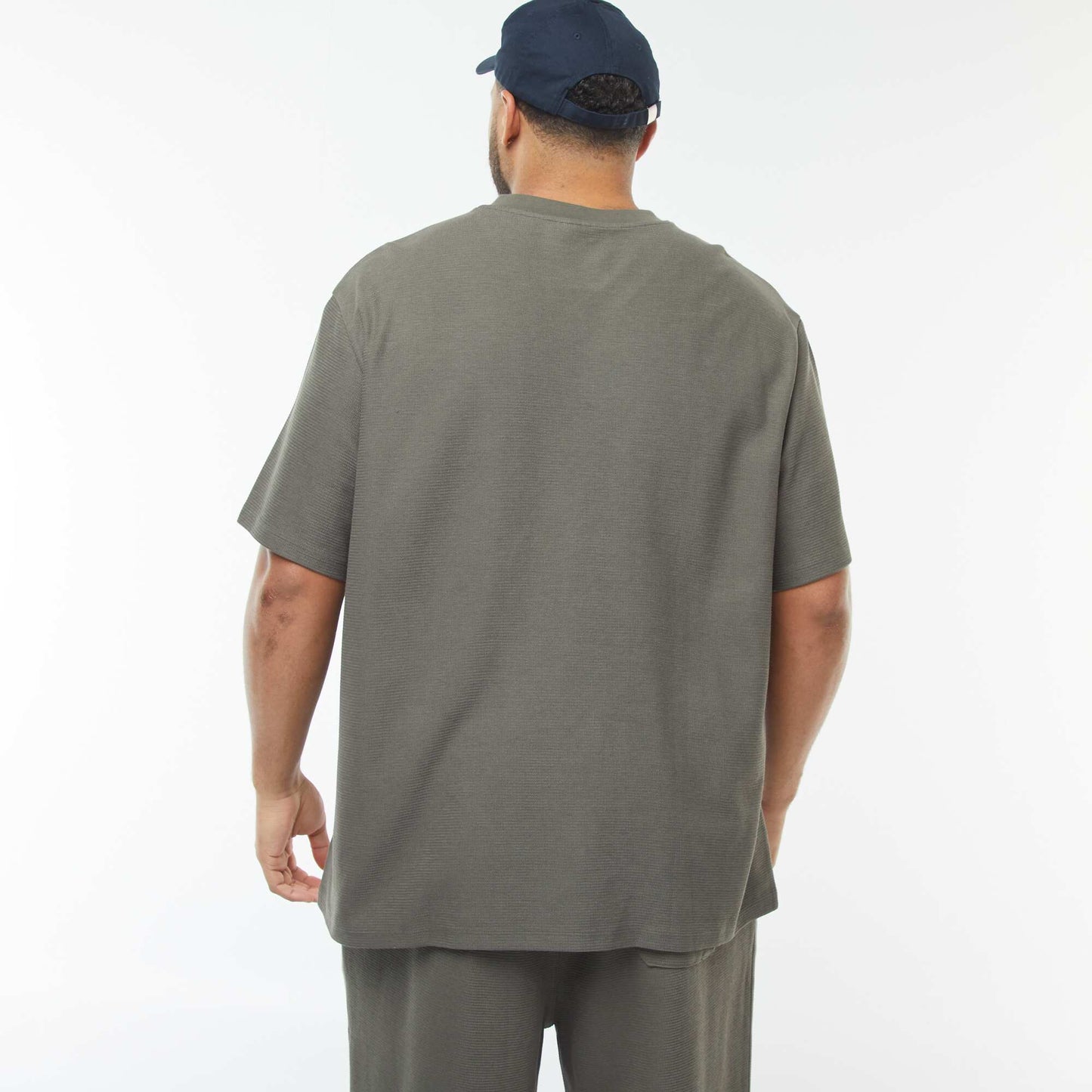 T-shirt en maille texturée et col V KAKI