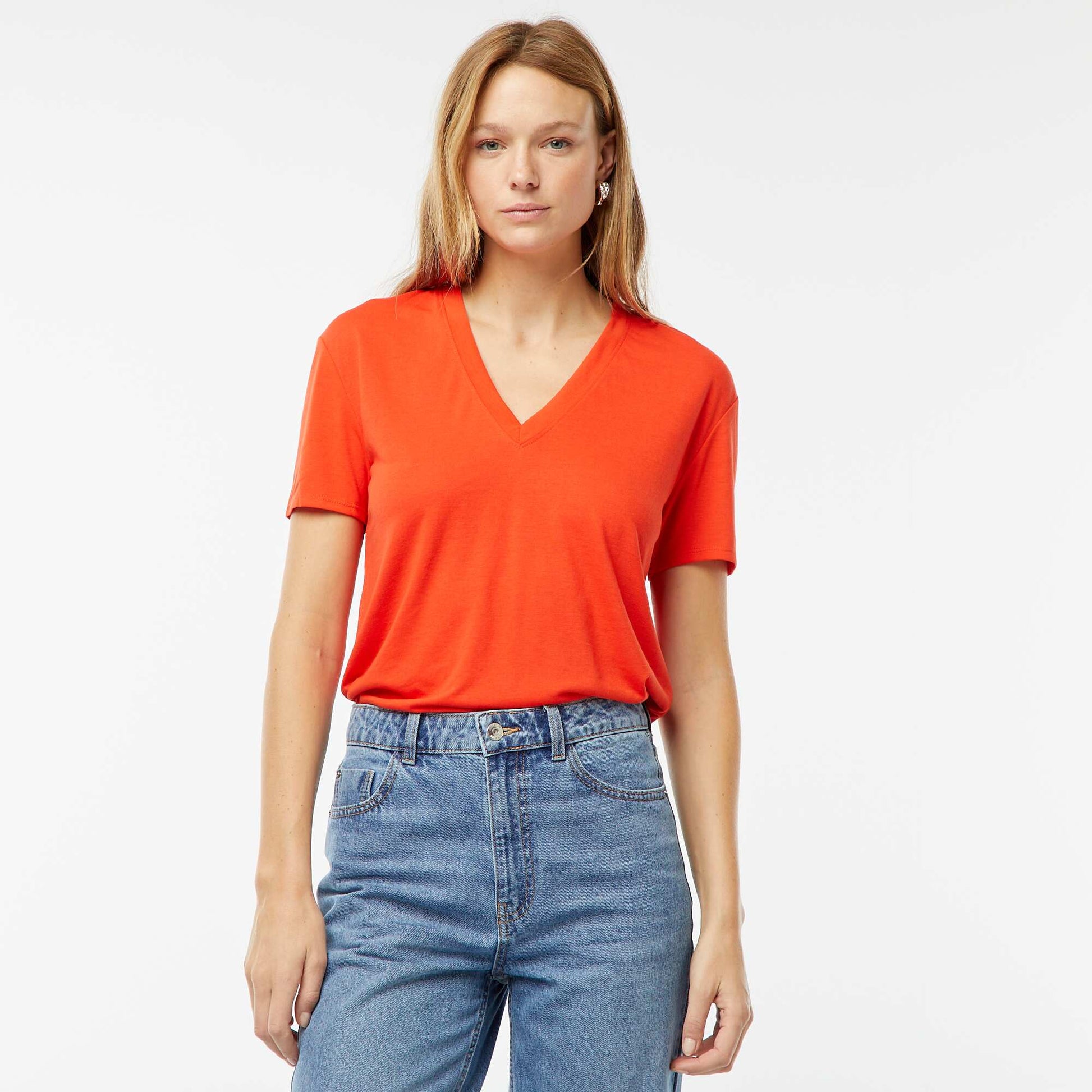 Tee-shirt manches courtes avec encolure en V ROUGE
