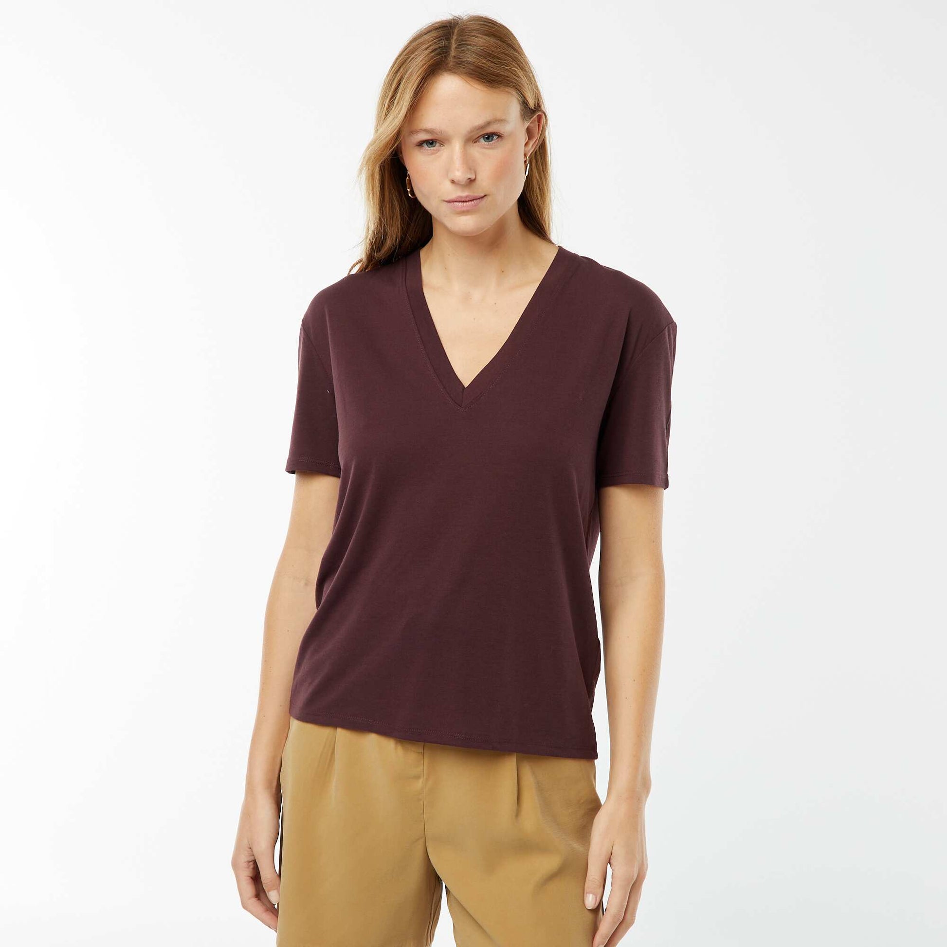Tee-shirt manches courtes avec encolure en V PRUNE