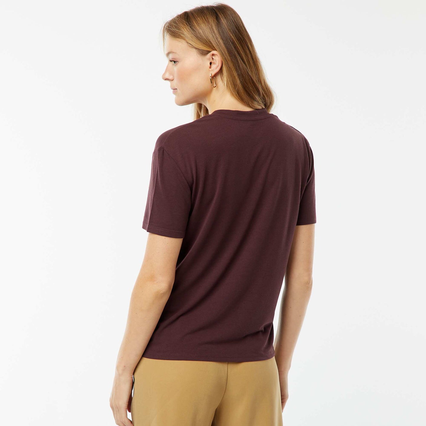 Tee-shirt manches courtes avec encolure en V PRUNE