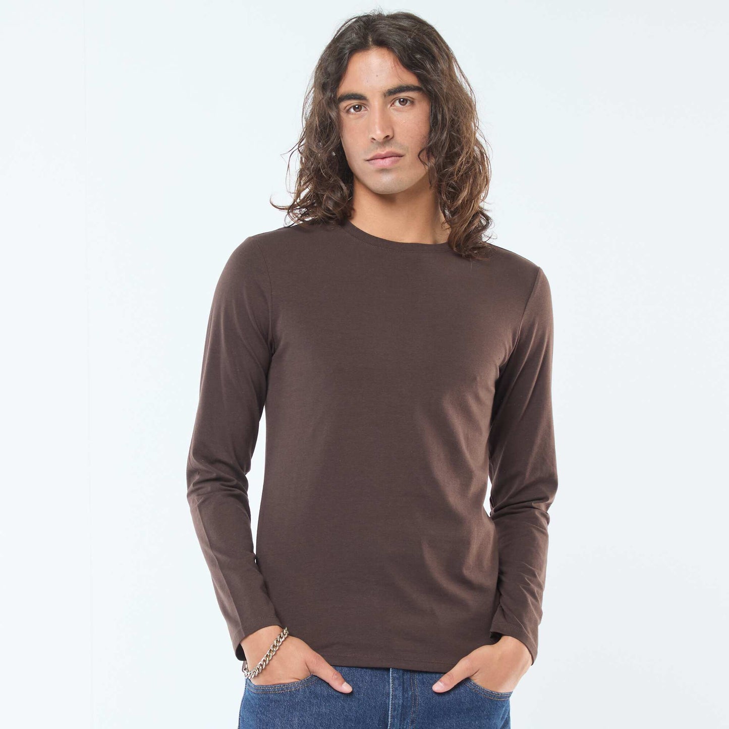 T-shirt uni à manches longues et col rond MARRON
