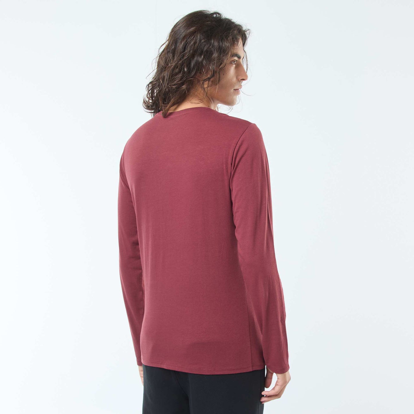 T-shirt uni à manches longues et col rond ROUGE