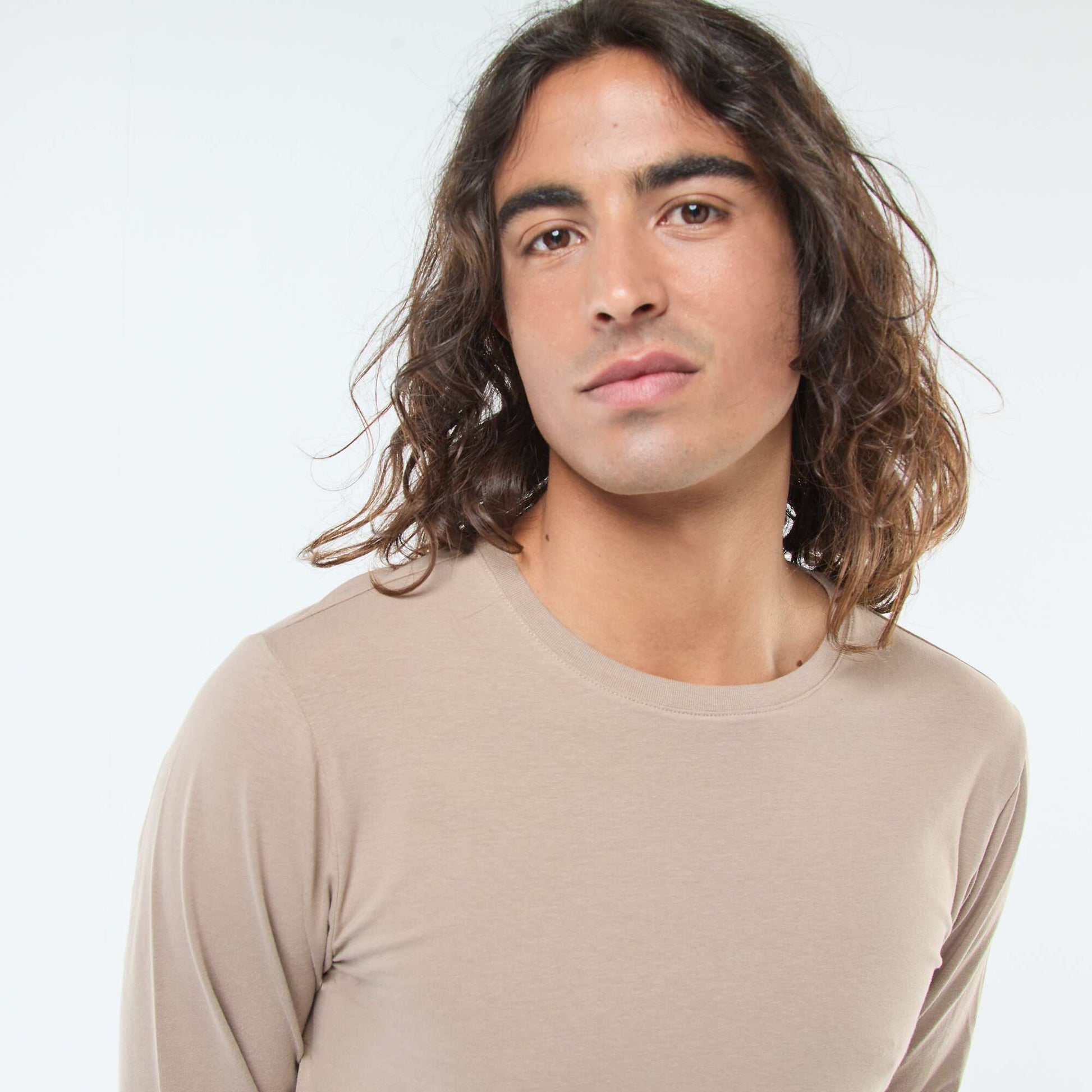 T-shirt uni à manches longues et col rond BEIGE