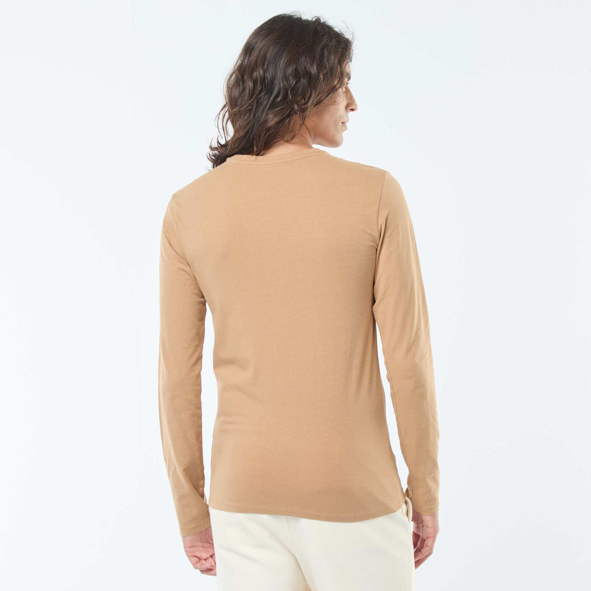 T-shirt uni à manches longues et col rond BEIGE