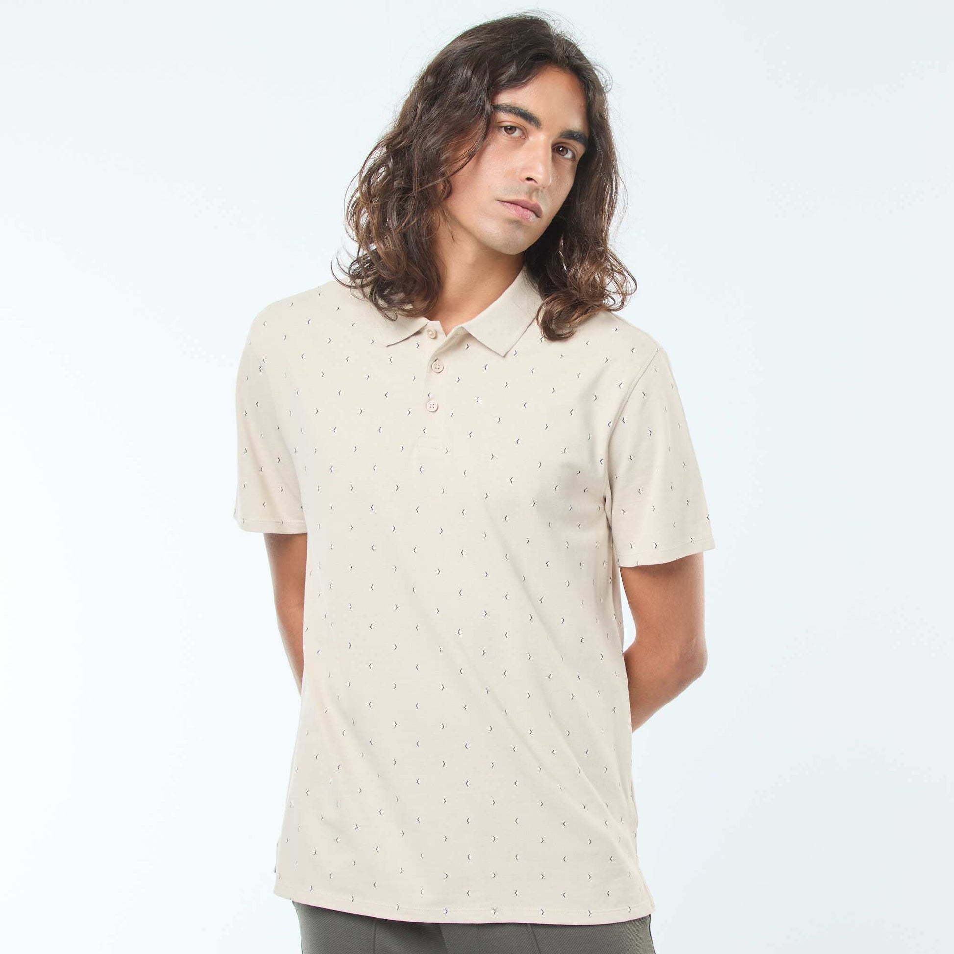 Polo en maille piquée à manches courtes et motif BEIGE