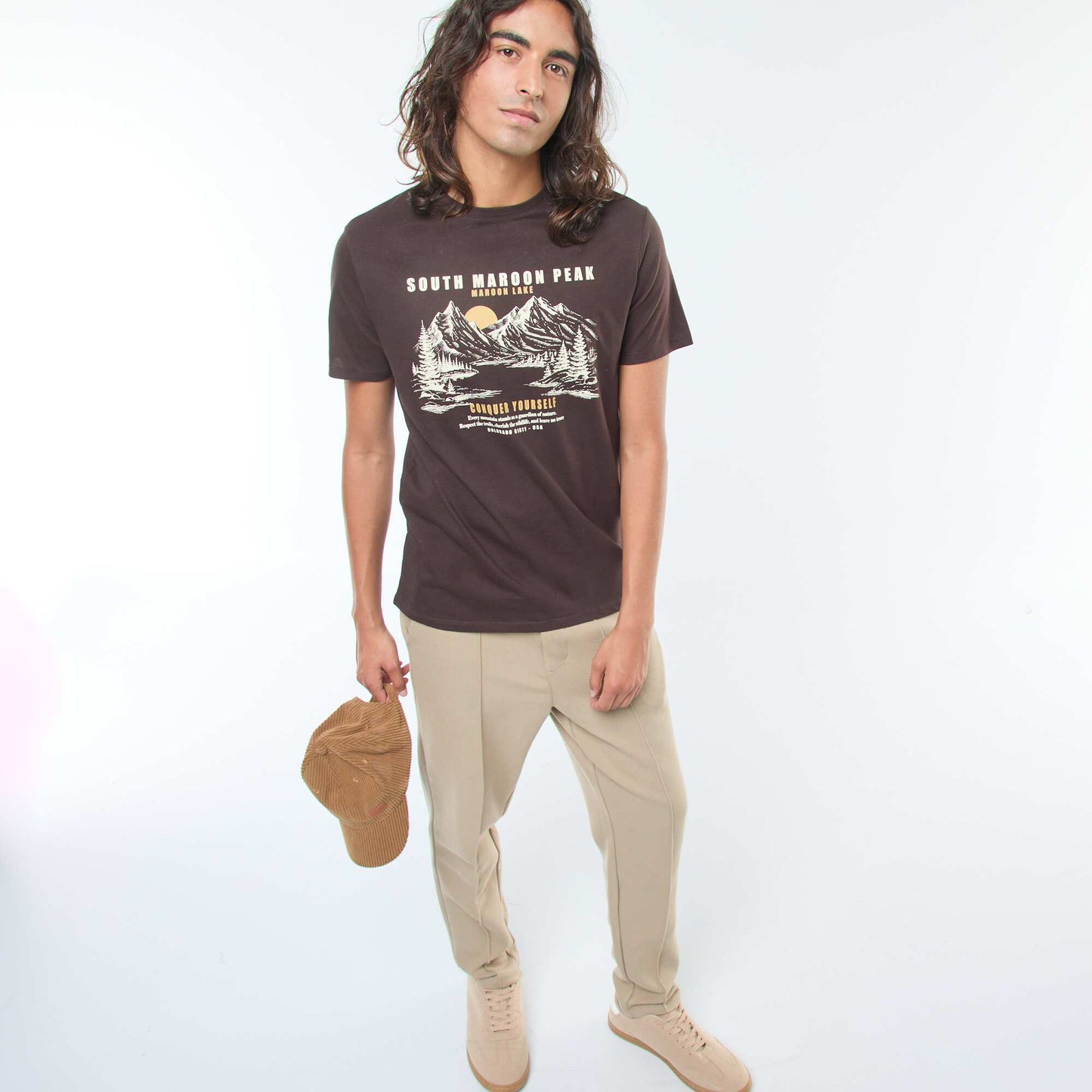 T-shirt imprimé à manches courtes et col rond MARRON