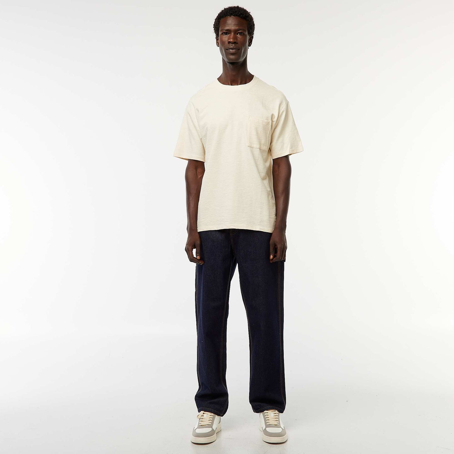 T-shirt uni à manches courtes avec poche poitrine BLANC