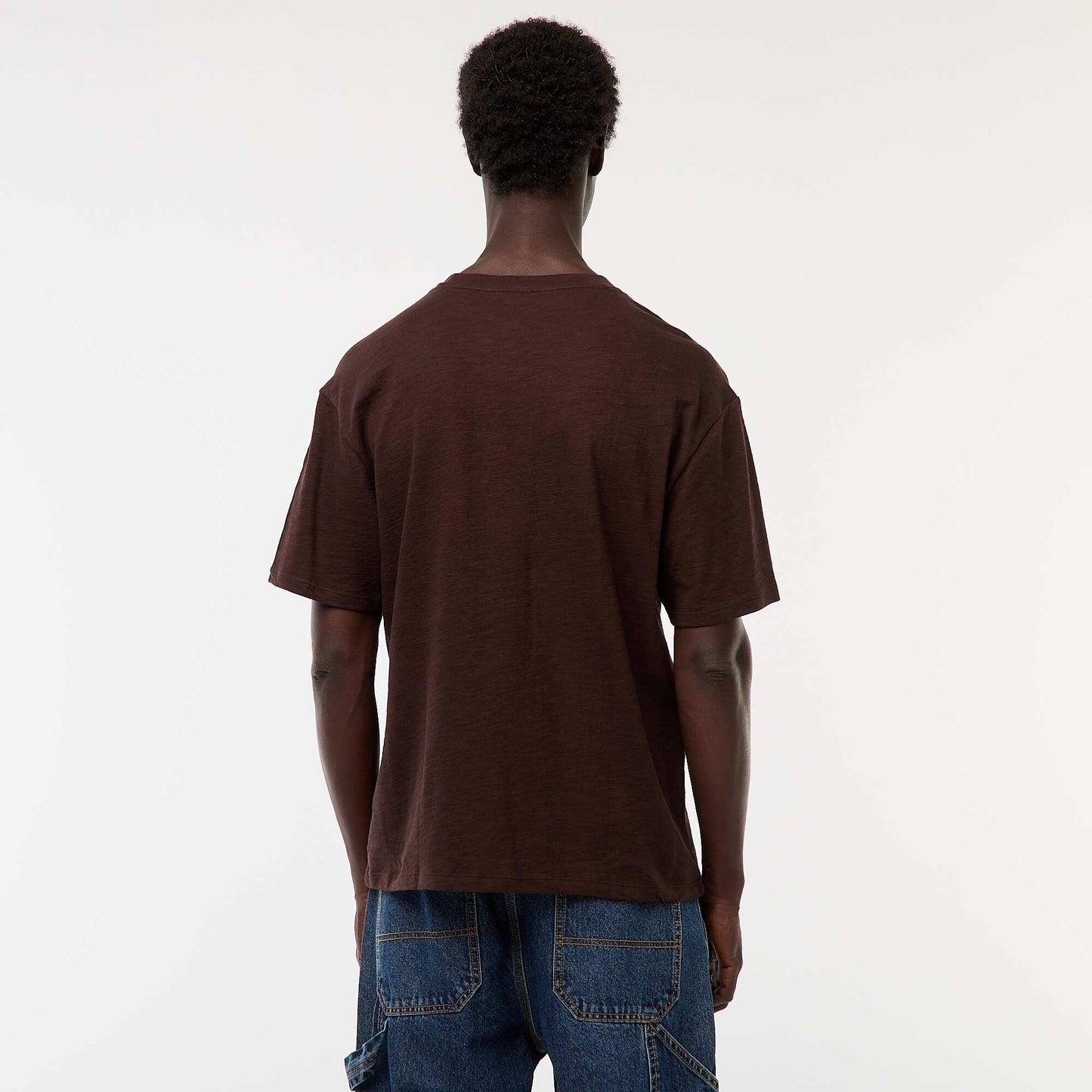T-shirt uni à manches courtes avec poche poitrine MARRON