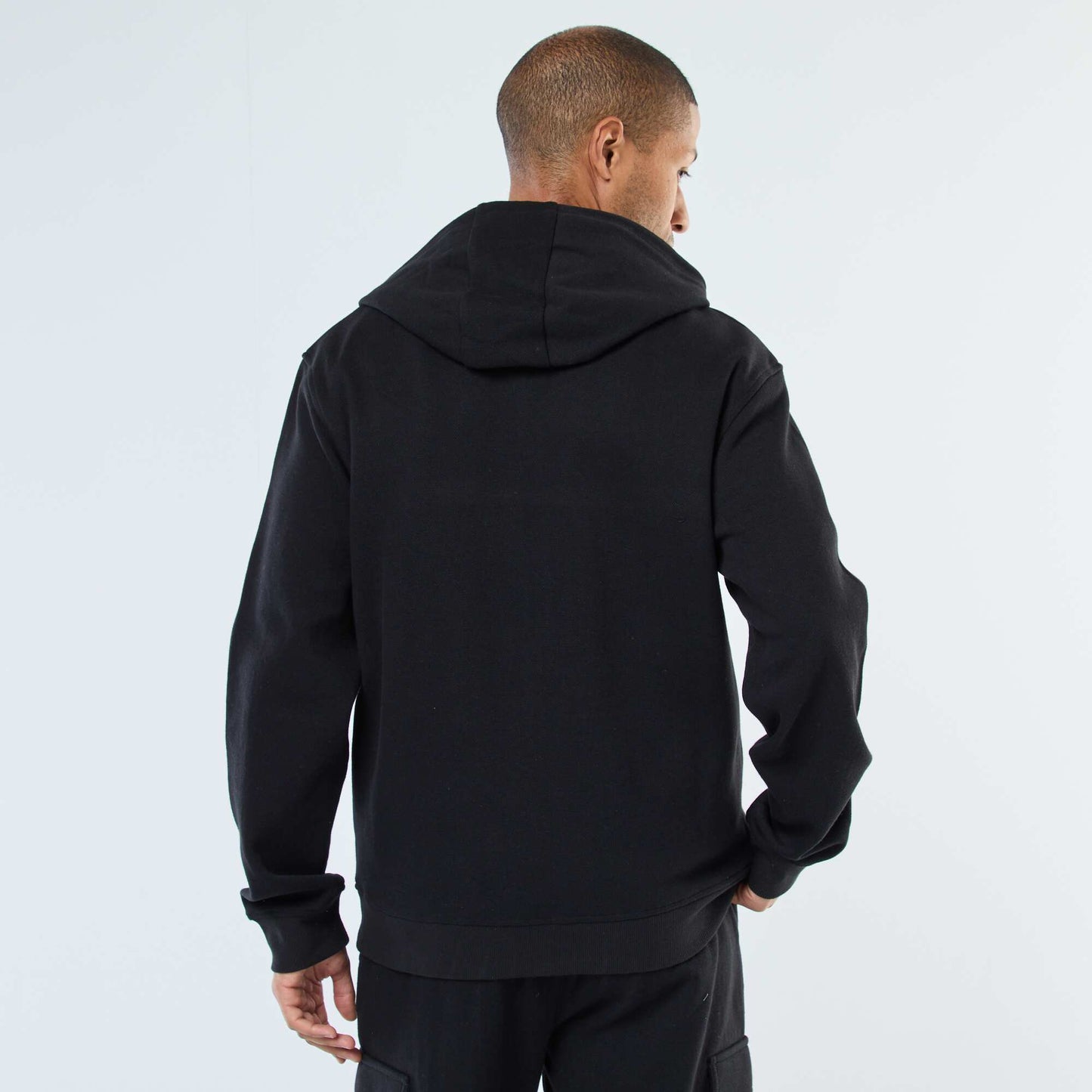 Sweat uni en maille piquée à capuche NOIR