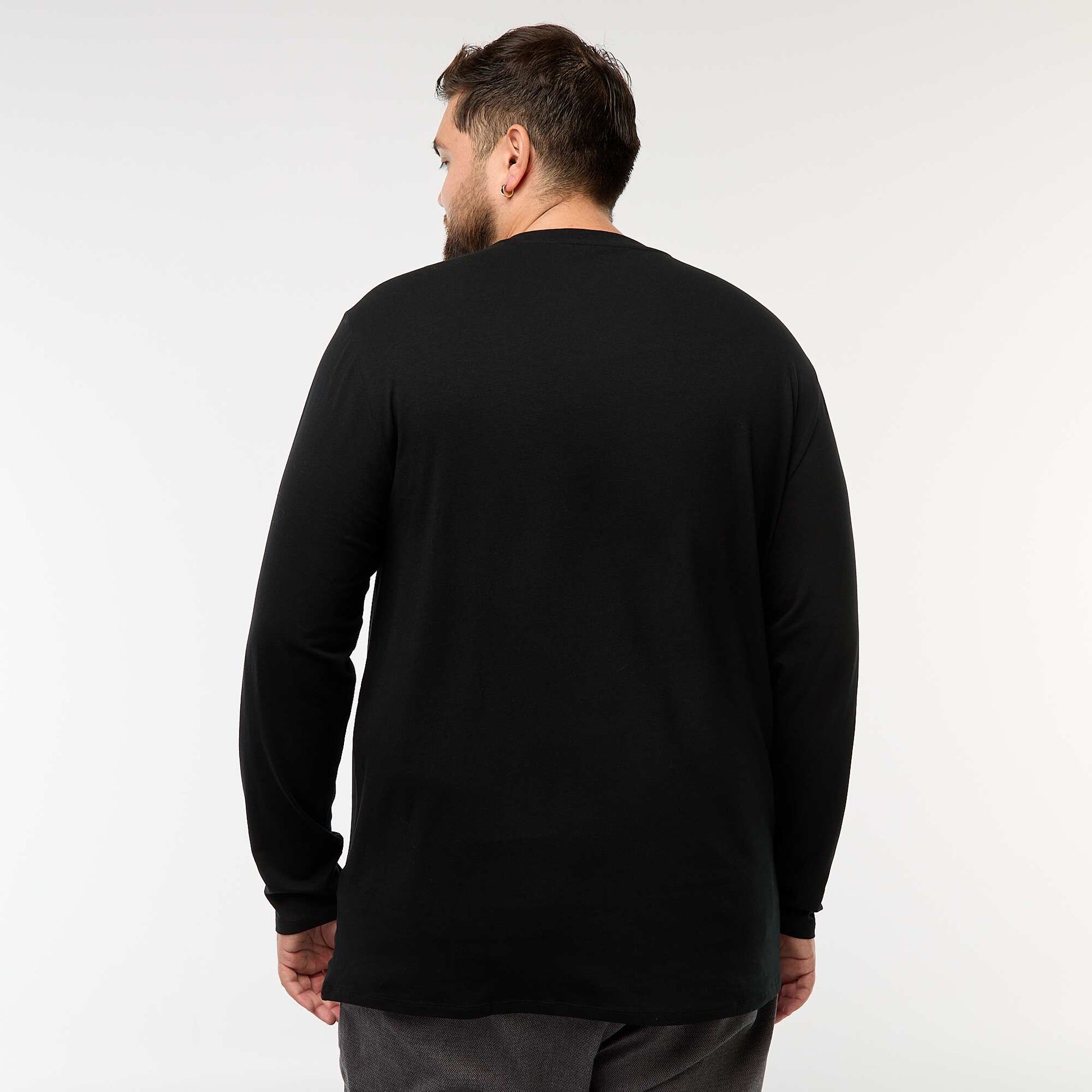 T-shirt uni à manches longues et col rond NOIR