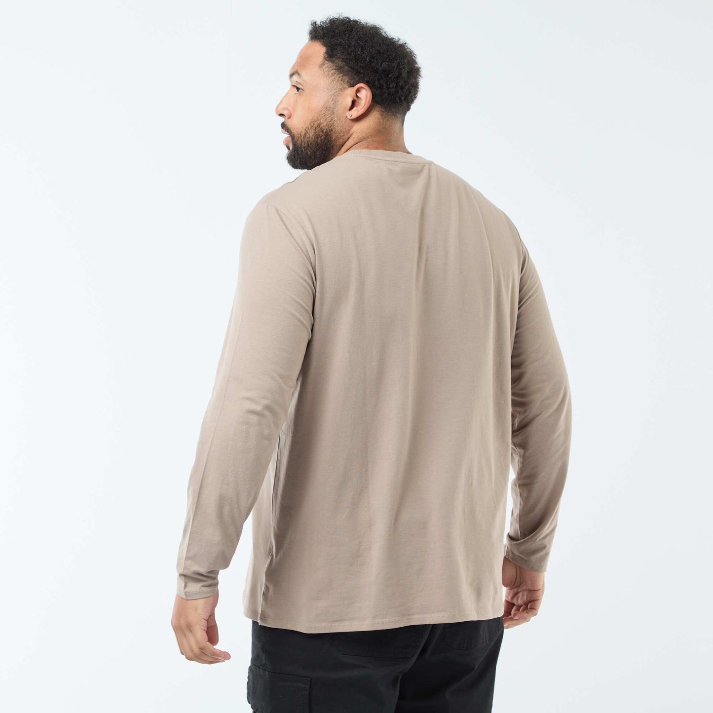 T-shirt uni à manches longues et col rond BEIGE