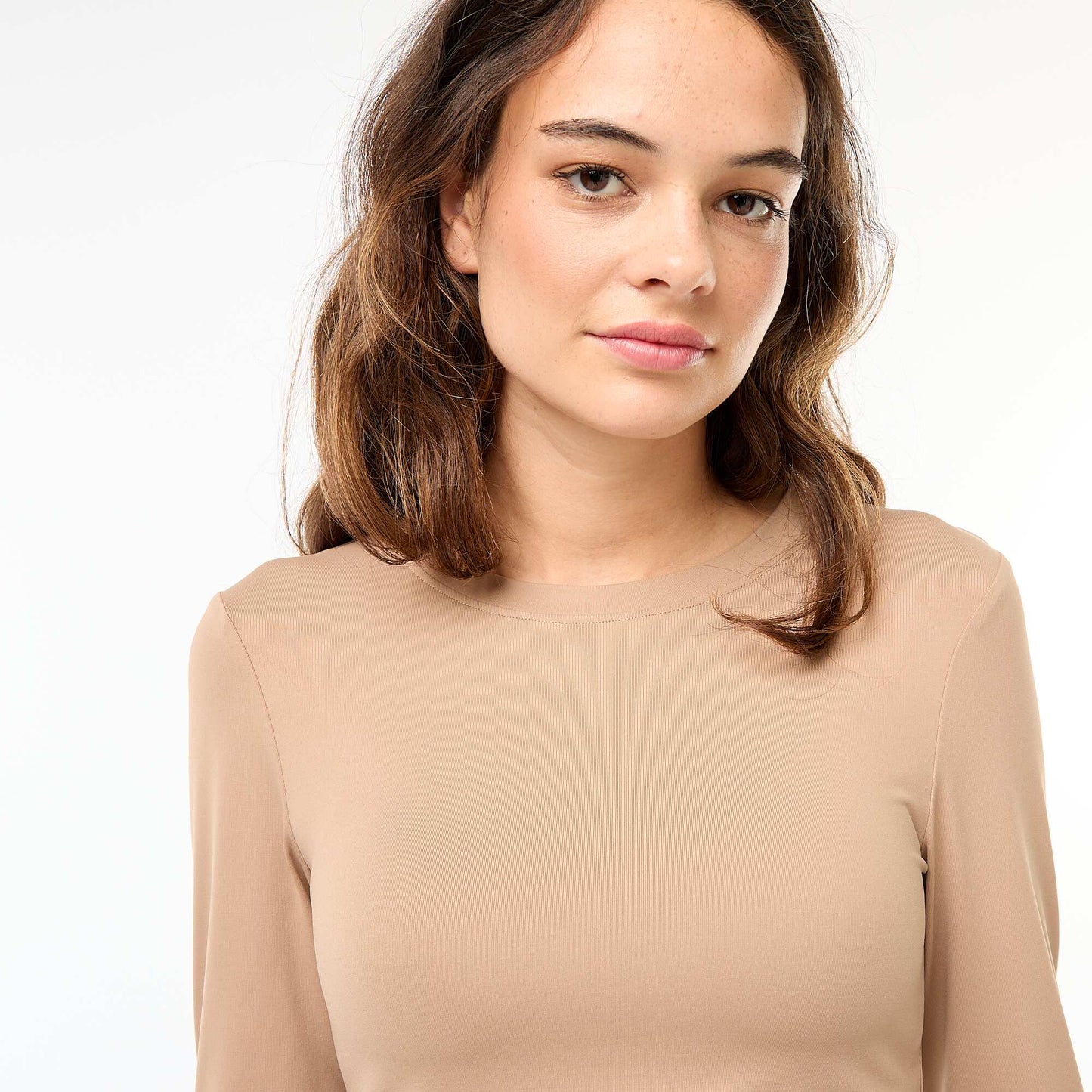 Tee-shirt cropped avec effet froissé BEIGE