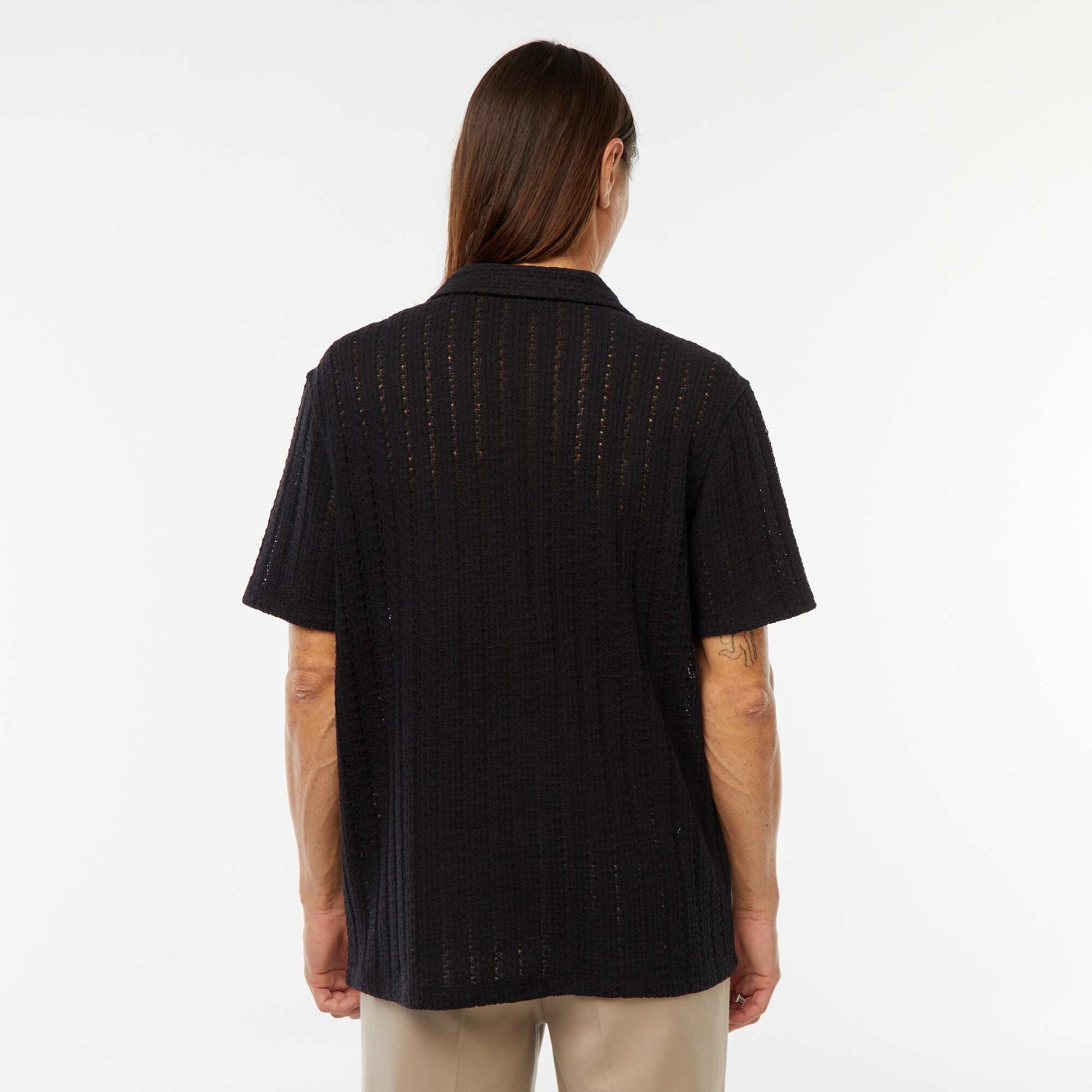Chemise manches courtes en matière ajourée NOIR