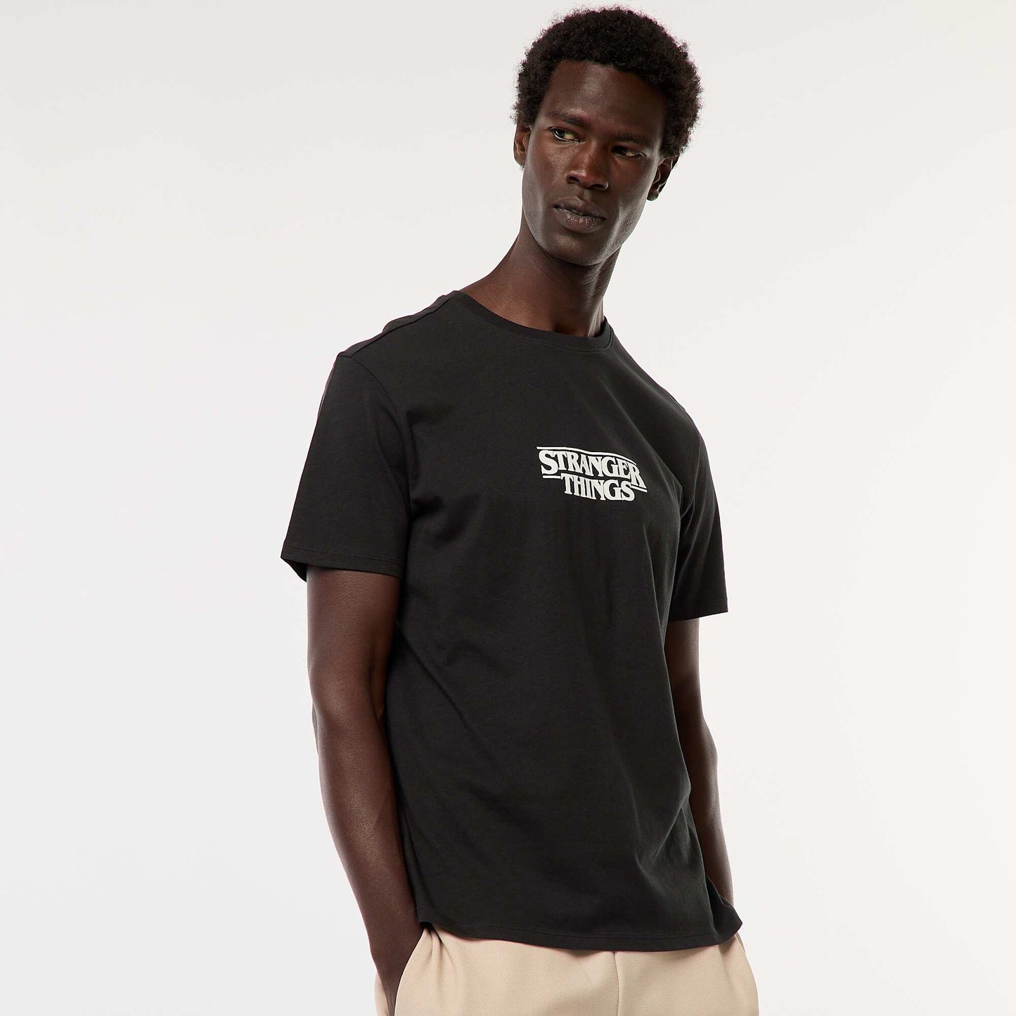 T-shirt imprimé 'Stranger Things' à manches courtes NOIR