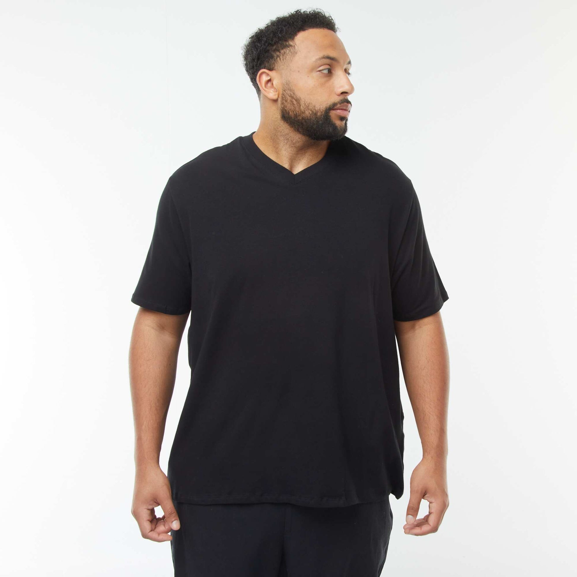 T-shirt en maille jersey manches courtes et col V NOIR