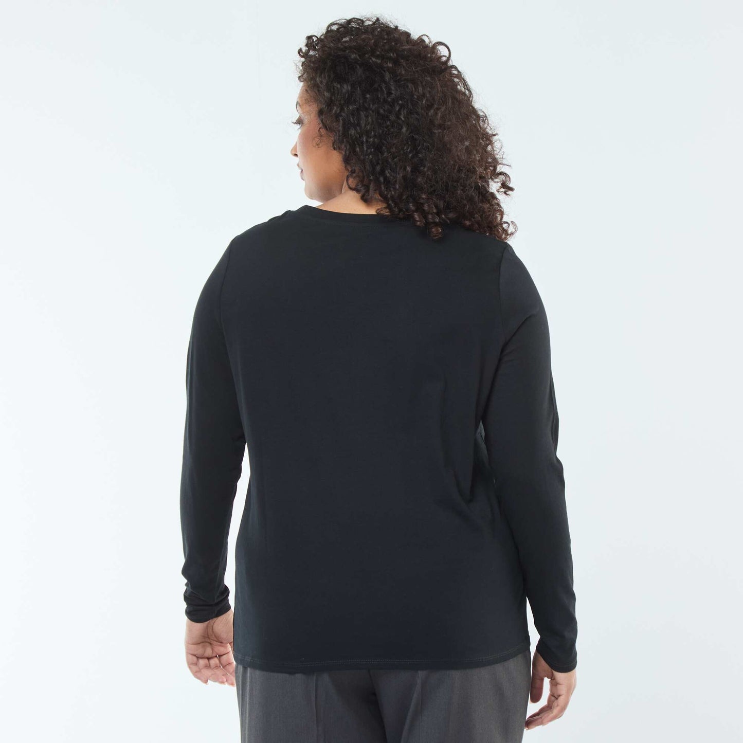 Tee-shirt en jersey avec col V et manches courtes NOIR