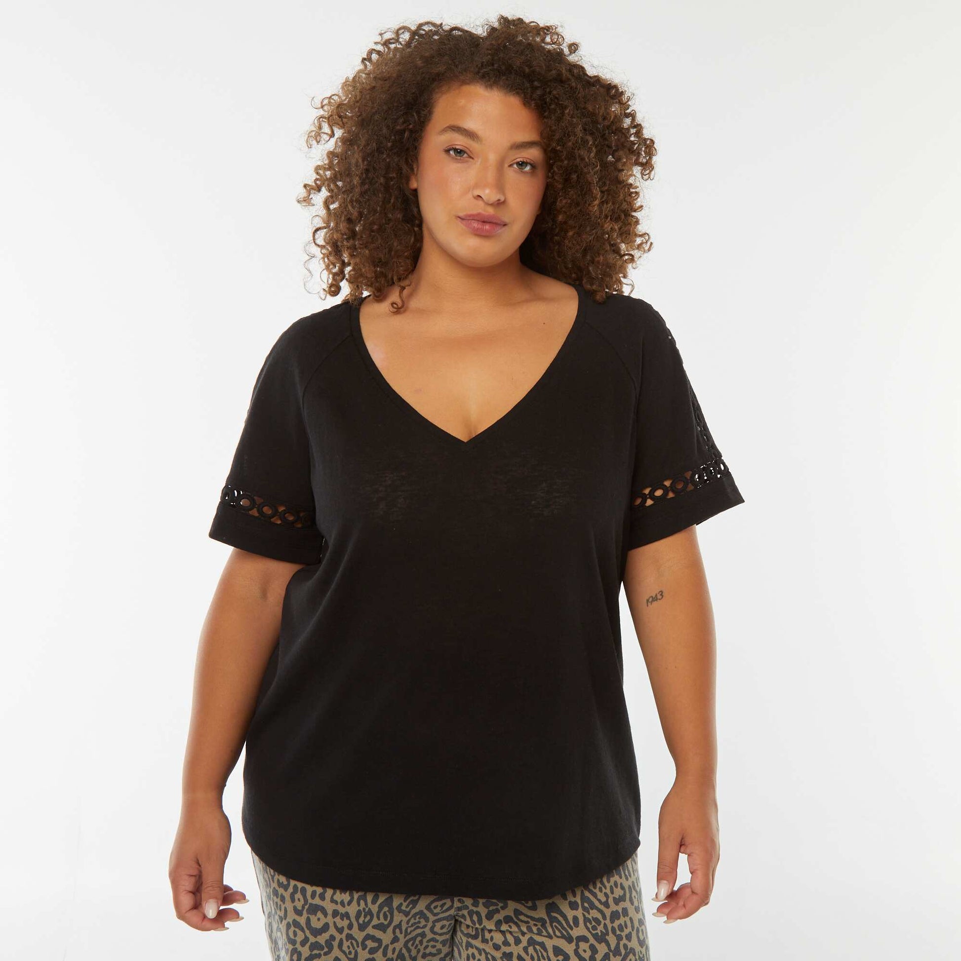 Tee-shirt maille moulinée avec détails macramé NOIR