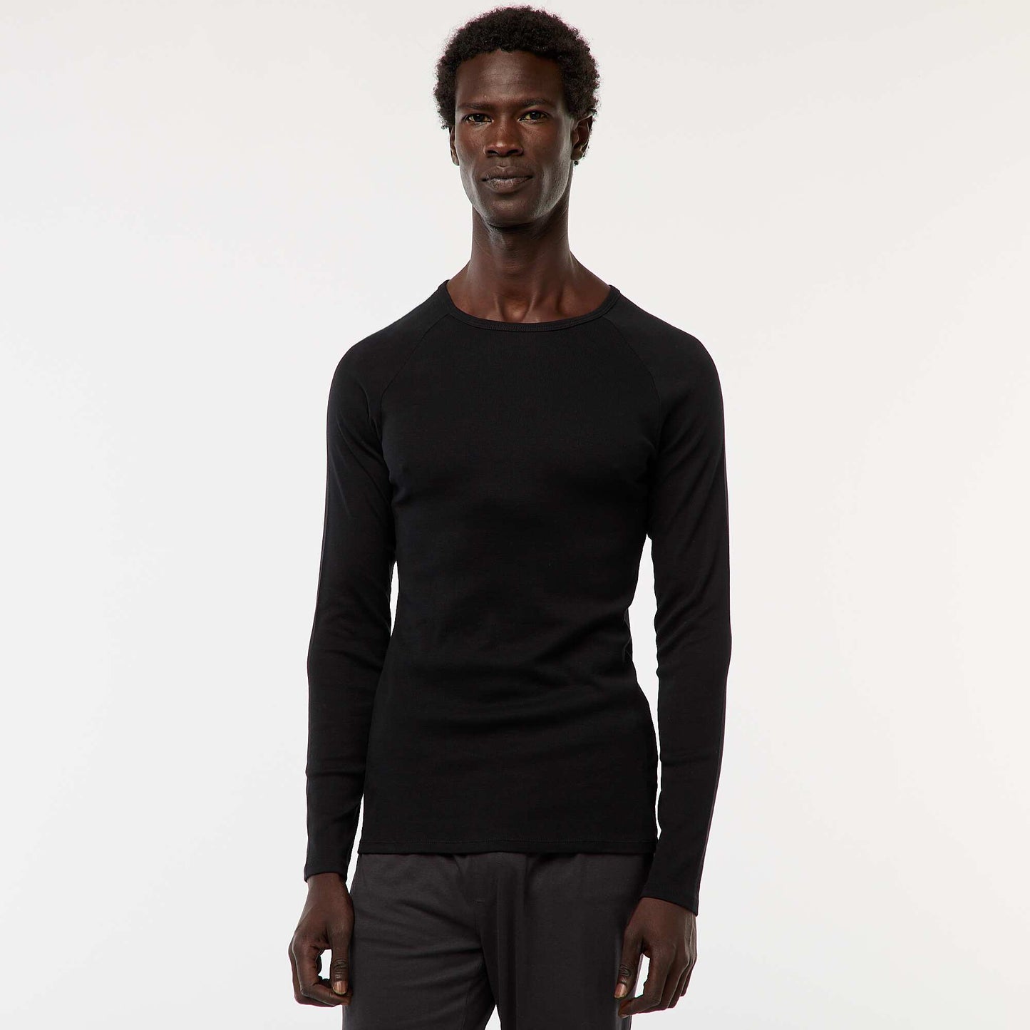 Tee-shirts basiques unis à manches longues NOIR
