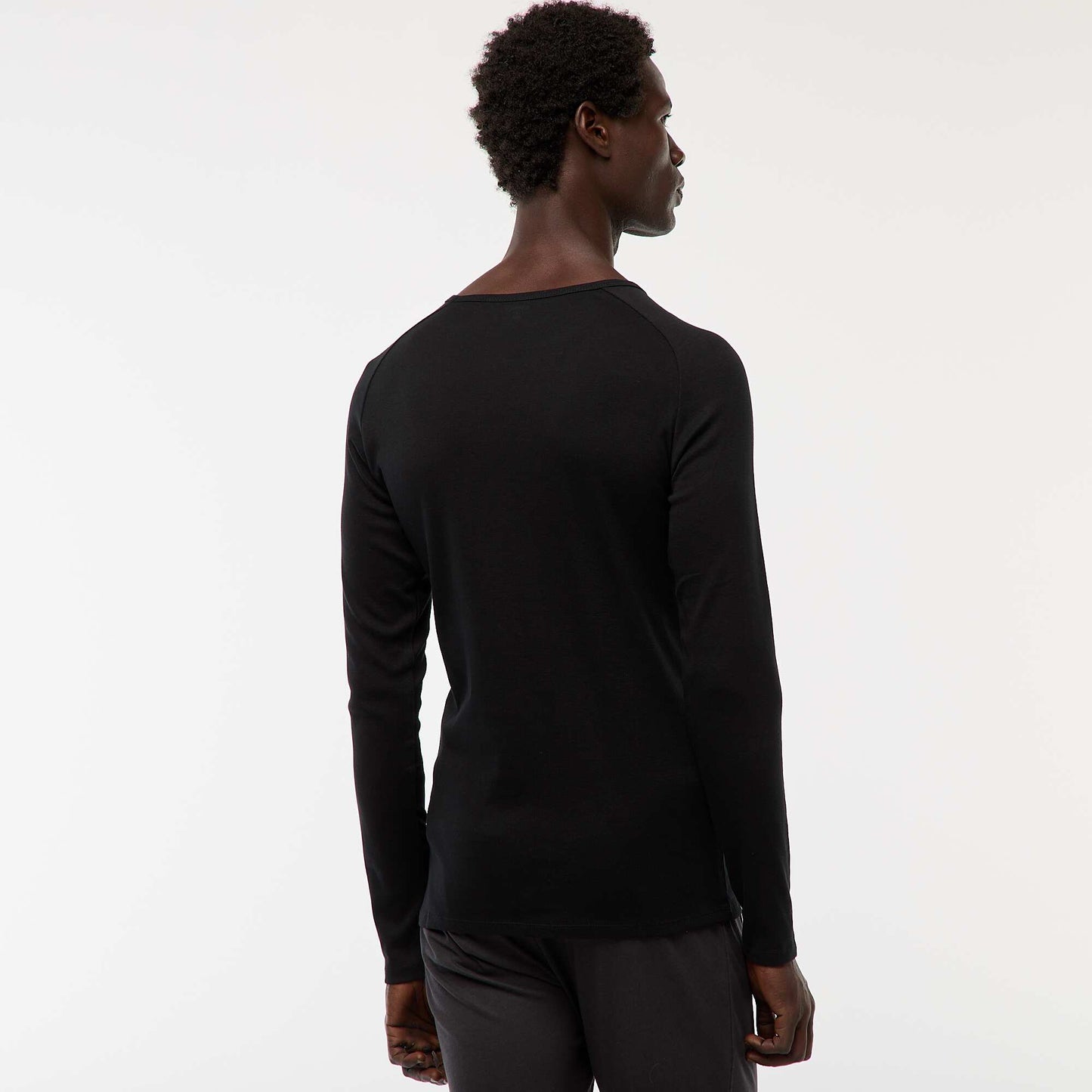 Tee-shirts basiques unis à manches longues NOIR