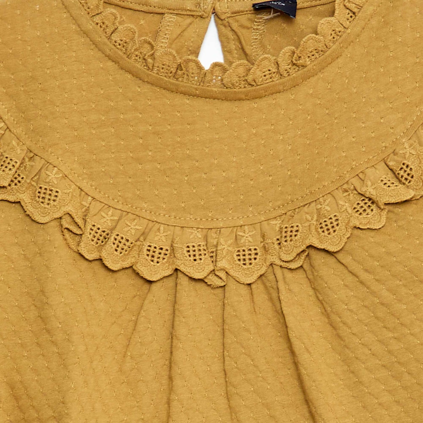 Blouse manches longues col rond avec plastron volanté avec broderies BEIGE