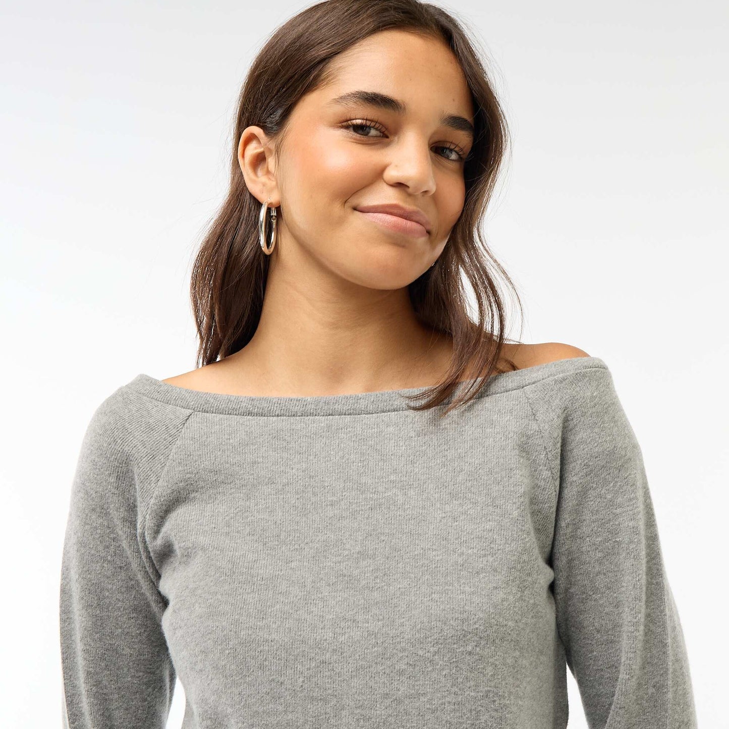 T-shirt en maille doudou avec col bardot GRIS