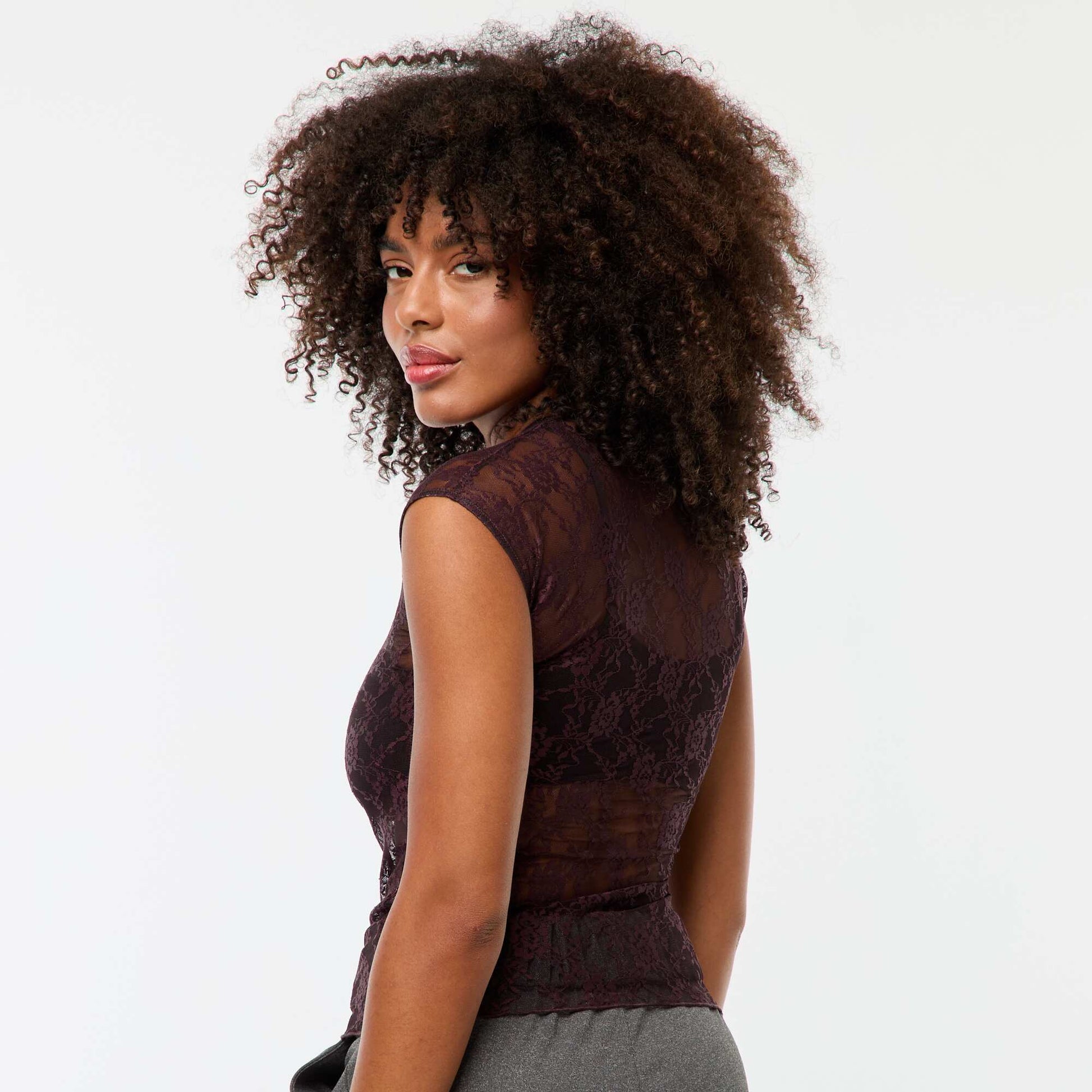 Tee-shirt en dentelle ajourée ROUGE