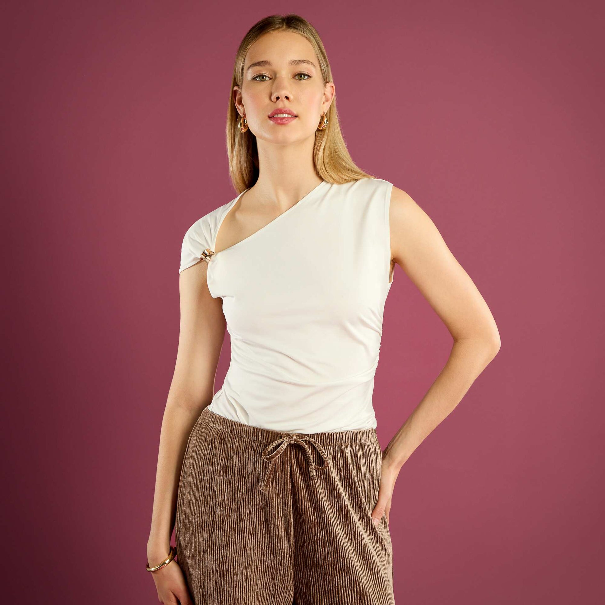 Tee-shirt twisté avec détail bijou BLANC