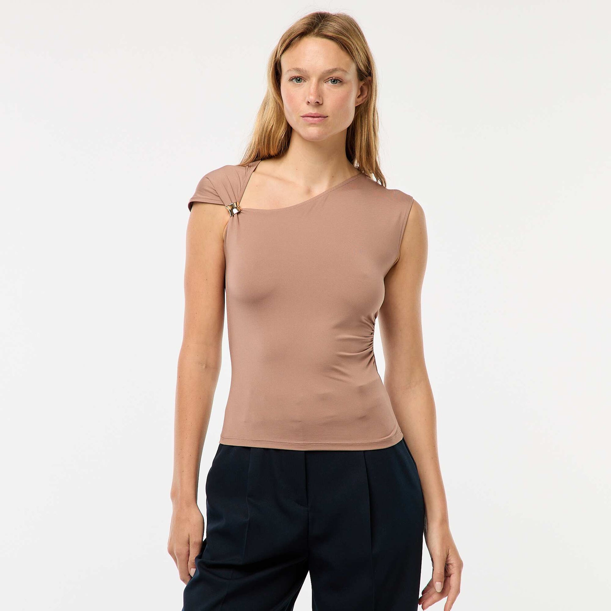 Tee-shirt twisté avec détail bijou MARRON