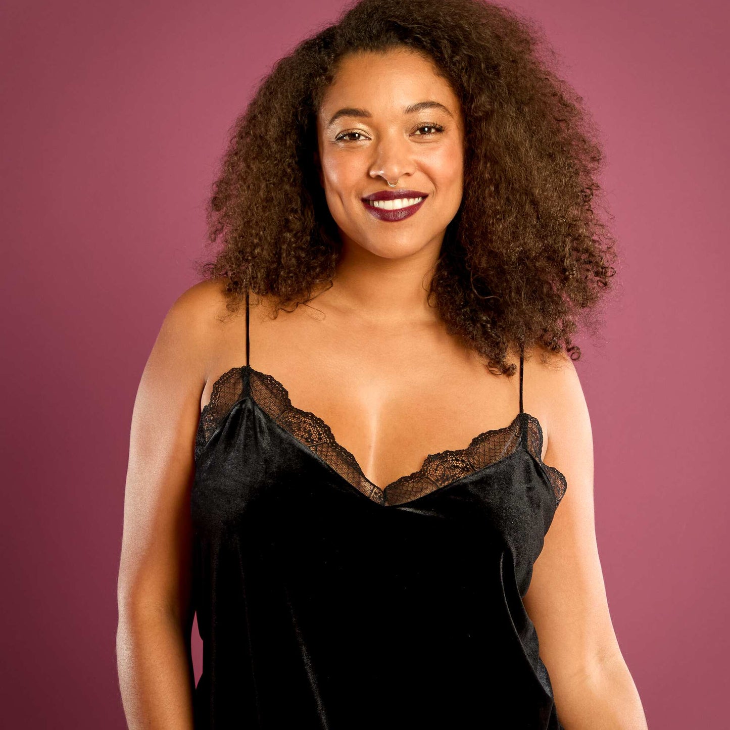 Débardeur en velours avec bord en dentelle NOIR