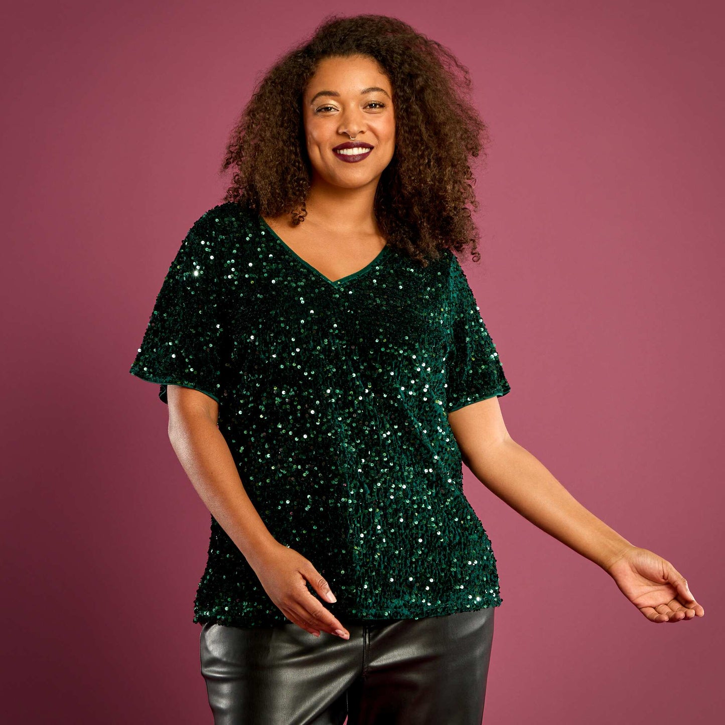 T-shirt avec sequins all-over manches courtes VERT