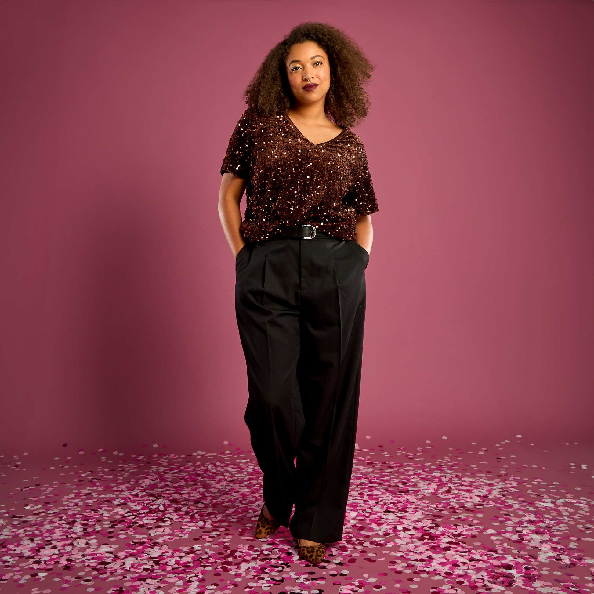T-shirt avec sequins all-over manches courtes MARRON