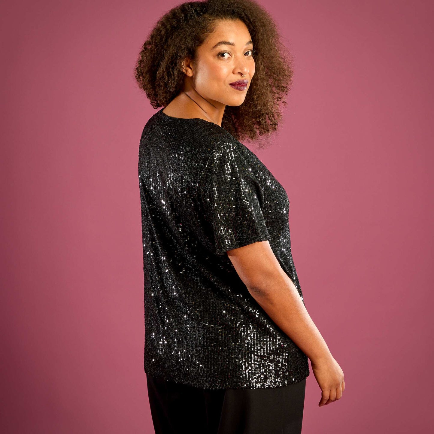 Tee-shirt manches courtes à sequins NOIR