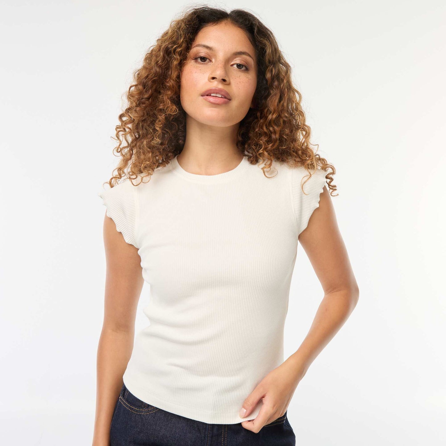 Tee-shirt côtelé avec manches volantées BLANC