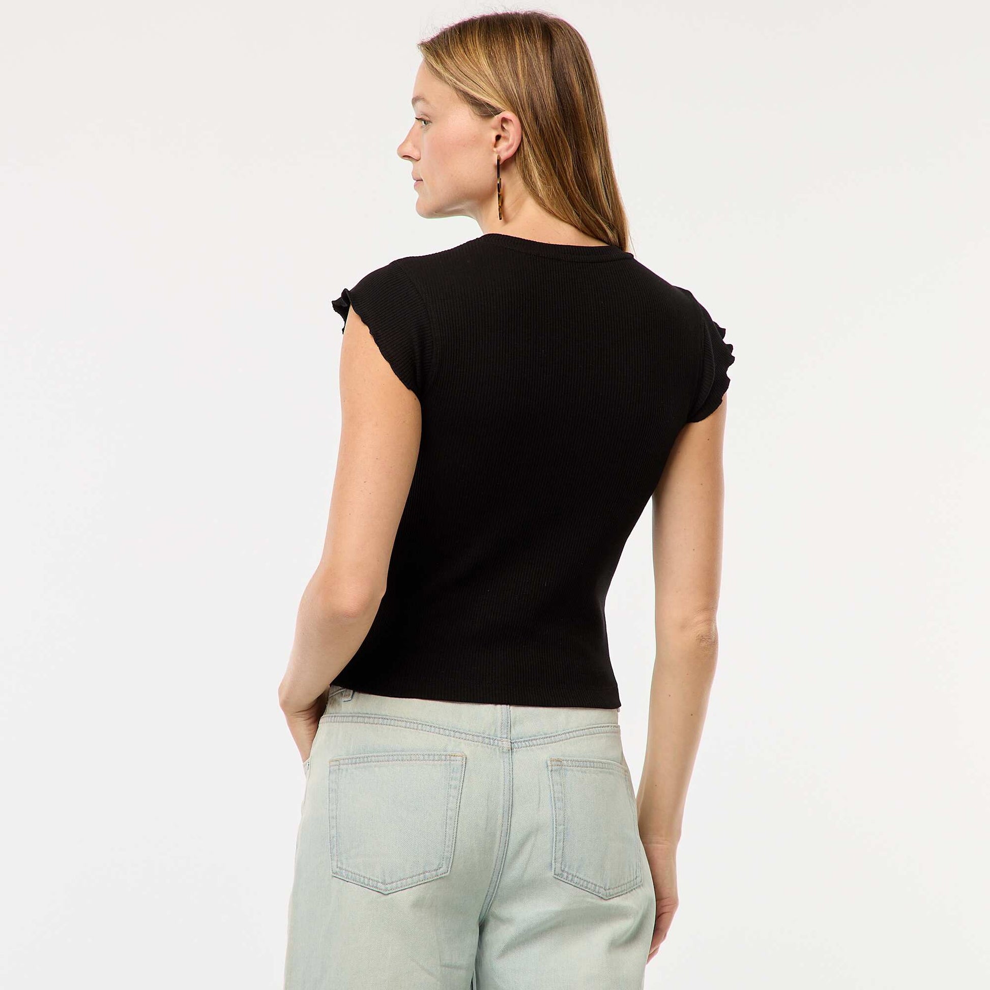Tee-shirt côtelé avec manches volantées NOIR