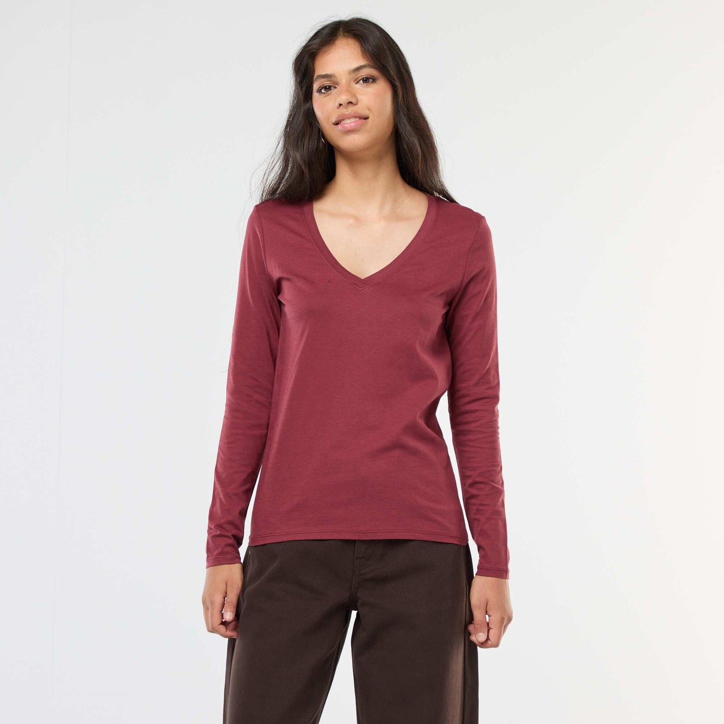 T-shirt col V ROUGE
