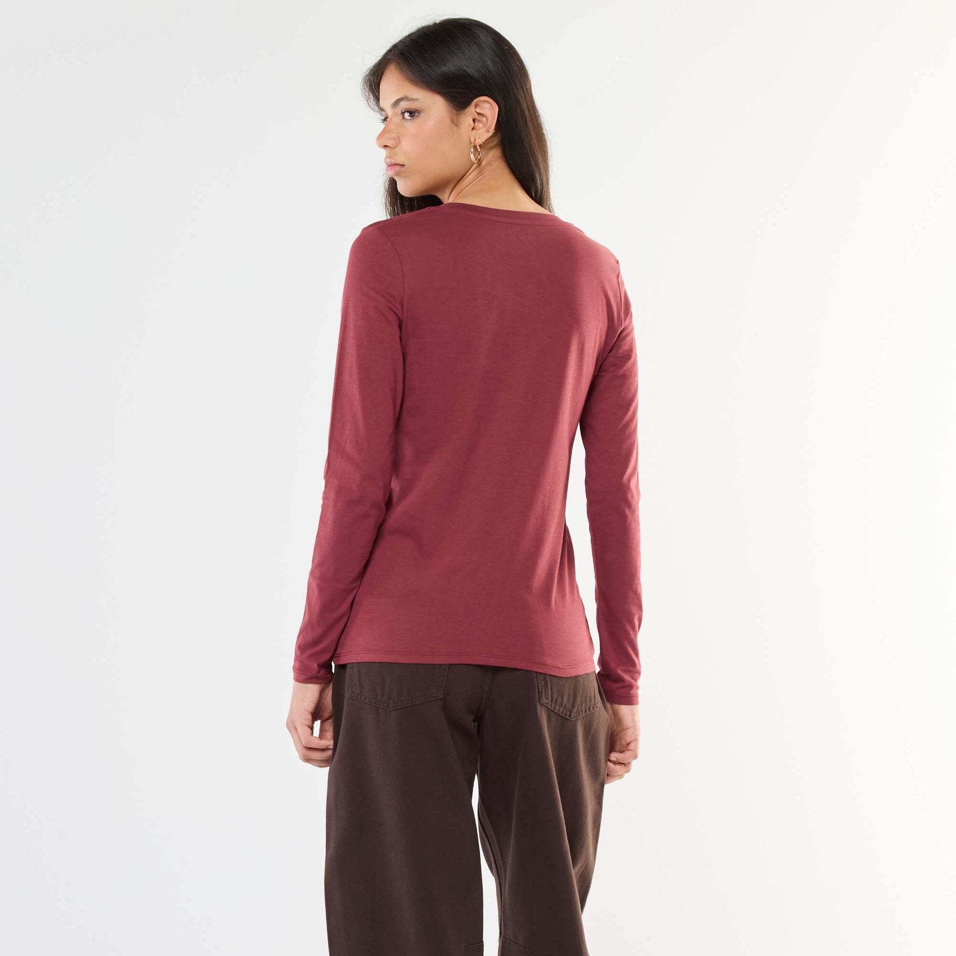 T-shirt col V ROUGE