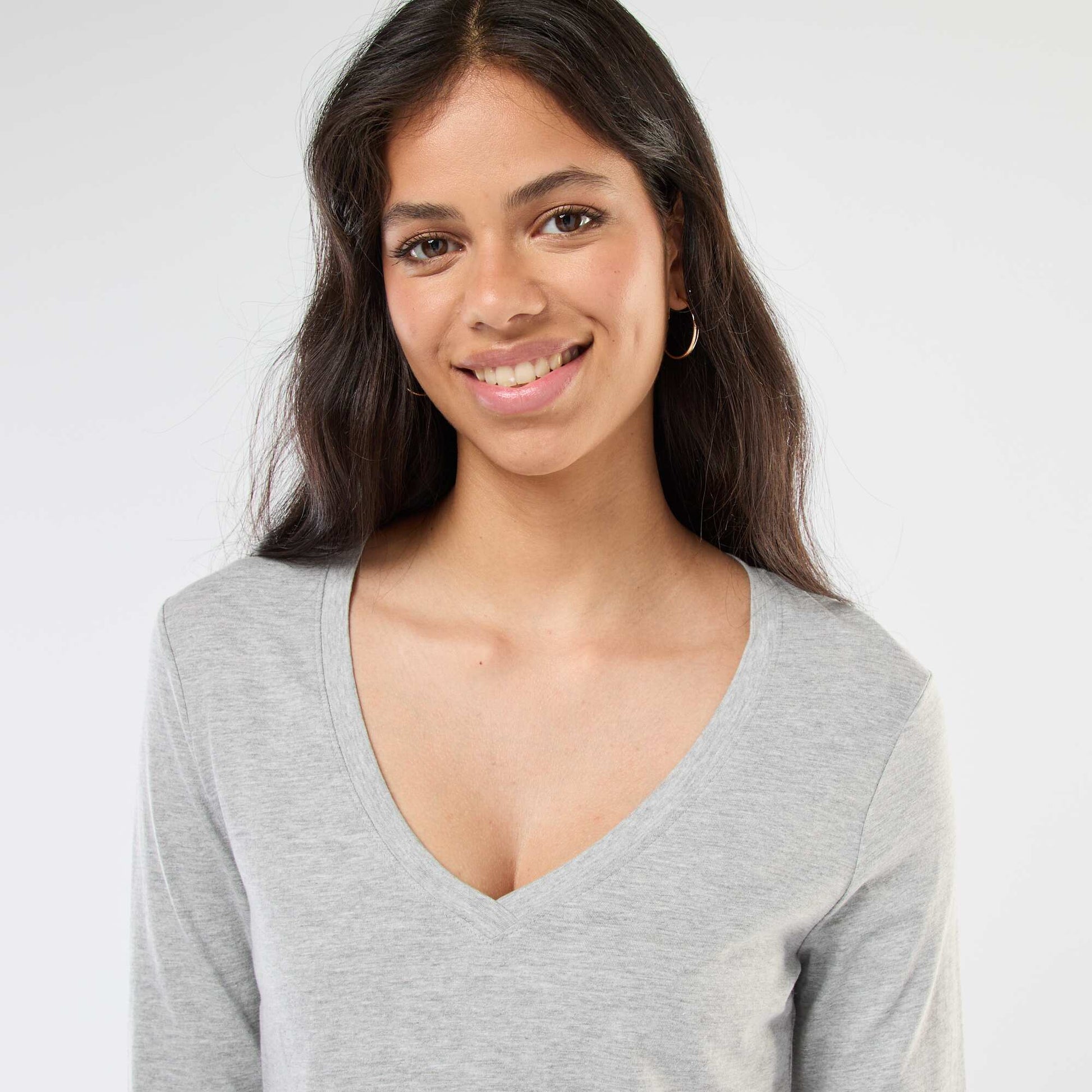T-shirt col V GRIS